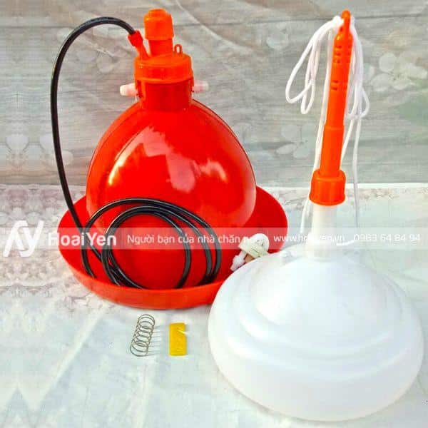 Máng nước cho gà tự động giá luôn rẻ, Giao hàng tận nơi 11 Máng uống nước tự động dạng chuông cao