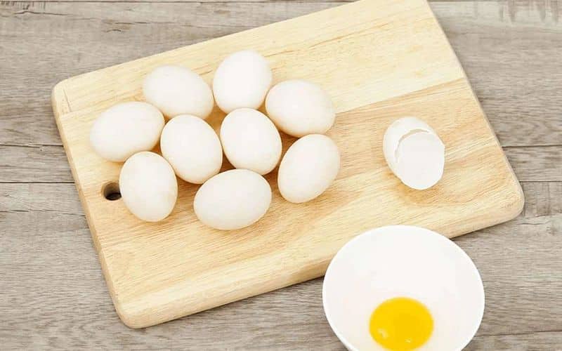 Trứng vịt luộc bao nhiêu calo